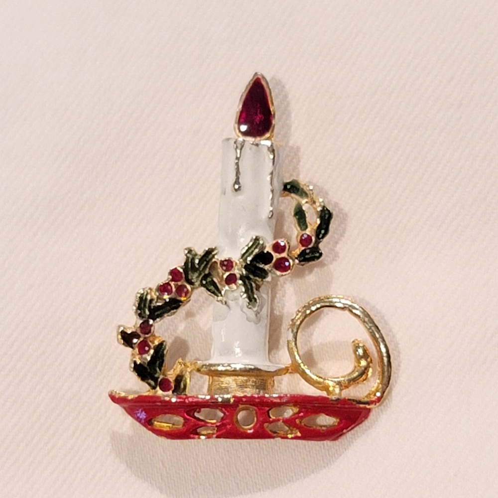 🎄🕯 Vintage White Christmas Candle Pin.